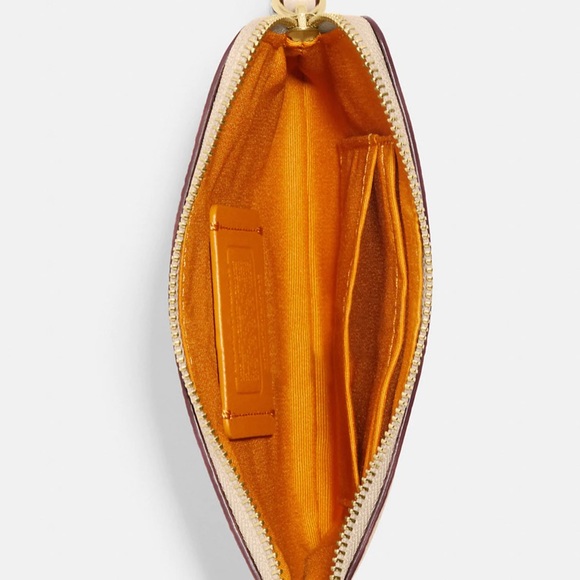 RARE Coach x Peanuts Friends Wristlet - Picture 2 of 8